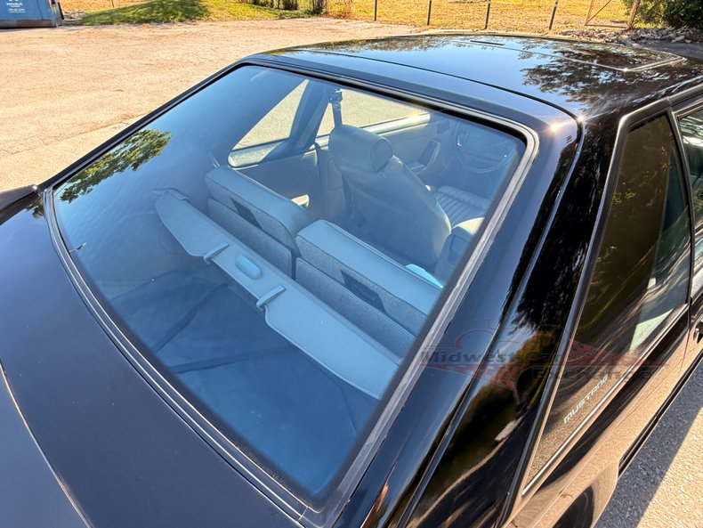 1990 ford mustang lx