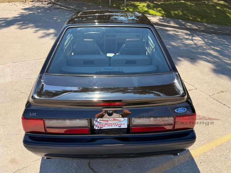 1990 ford mustang lx