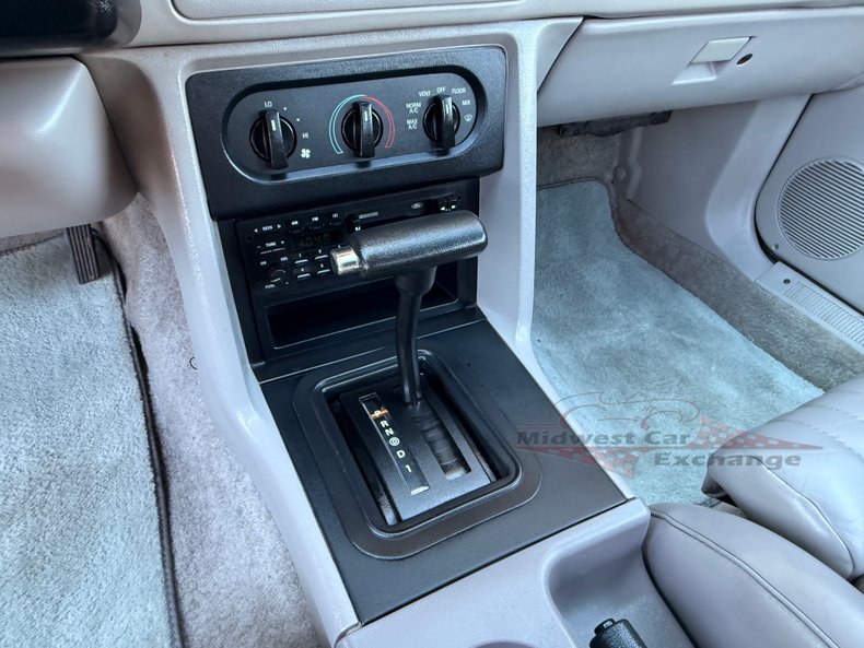 1990 ford mustang lx