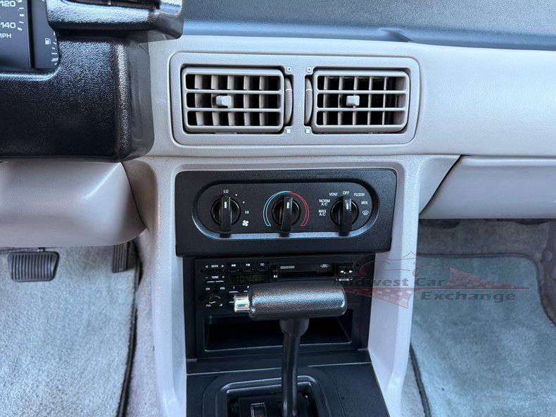 1990 ford mustang lx