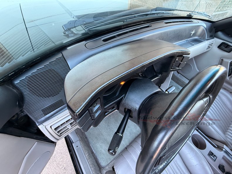 1990 ford mustang lx