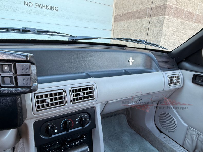 1990 ford mustang lx