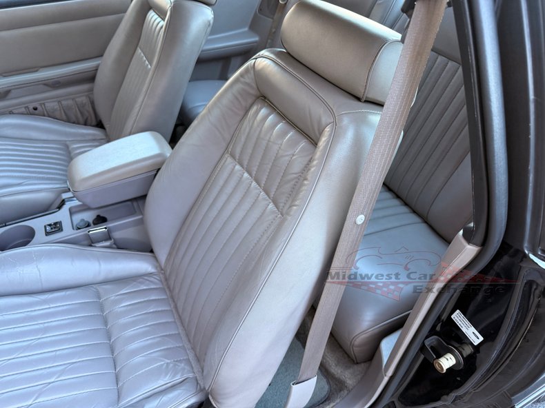 1990 ford mustang lx