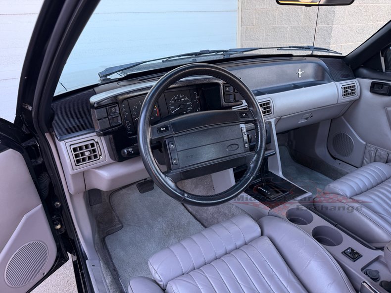 1990 ford mustang lx