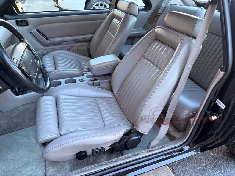 1990 ford mustang lx