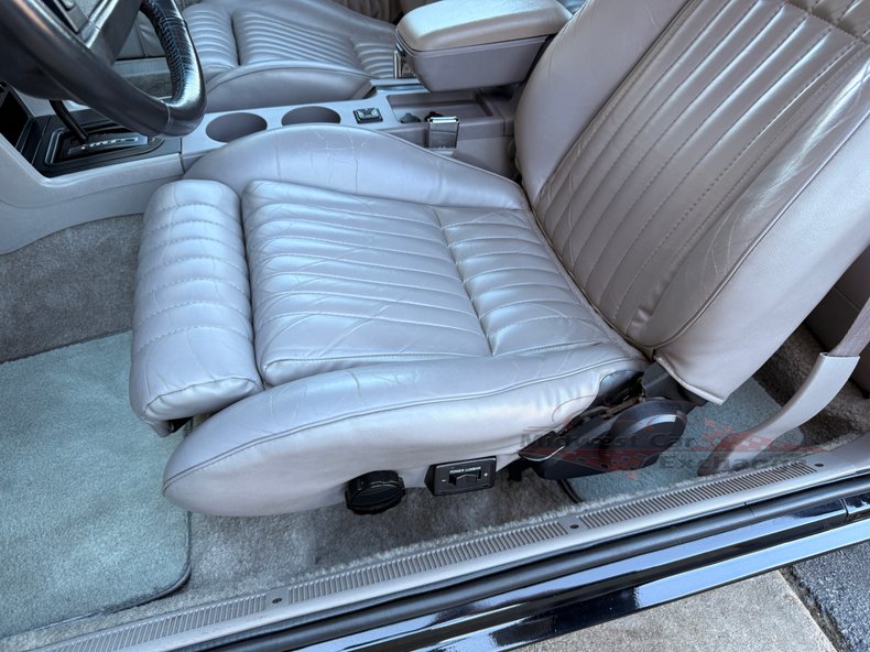 1990 ford mustang lx