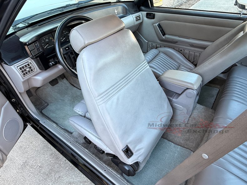 1990 ford mustang lx