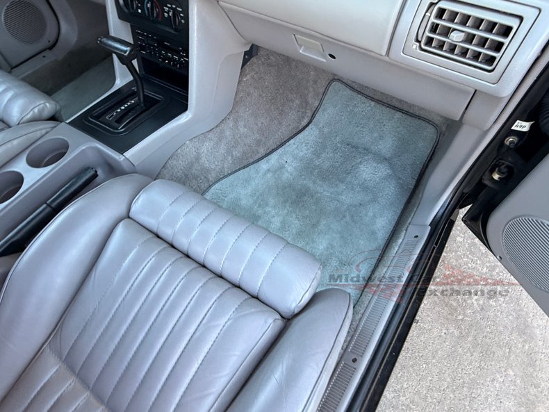 1990 ford mustang lx