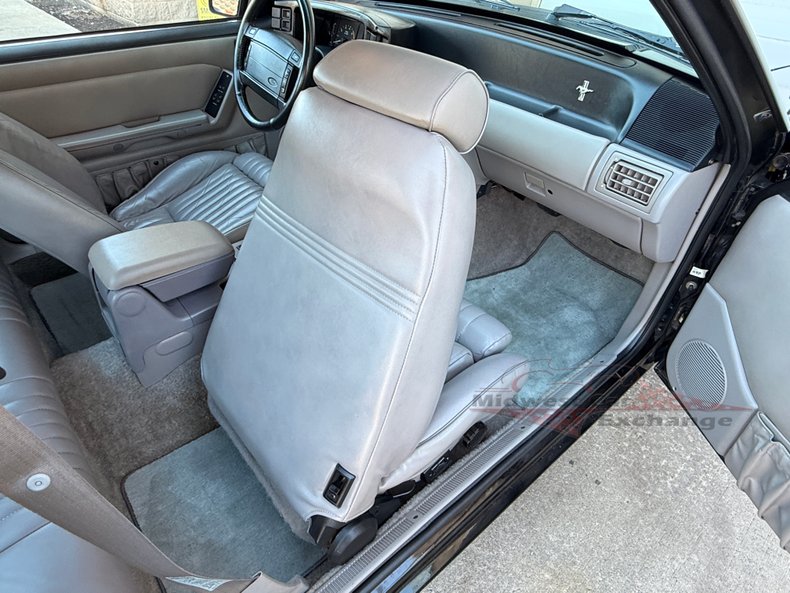 1990 ford mustang lx