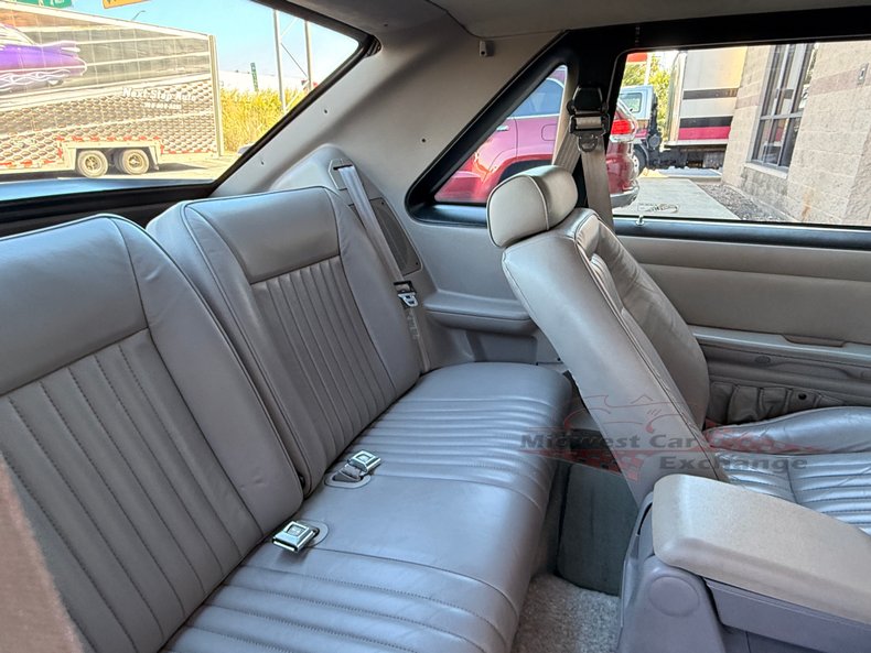 1990 ford mustang lx