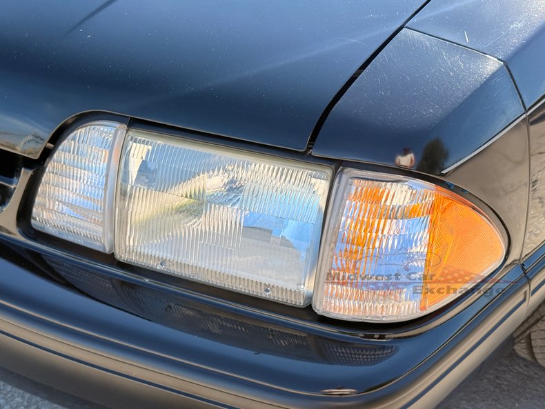 1990 ford mustang lx