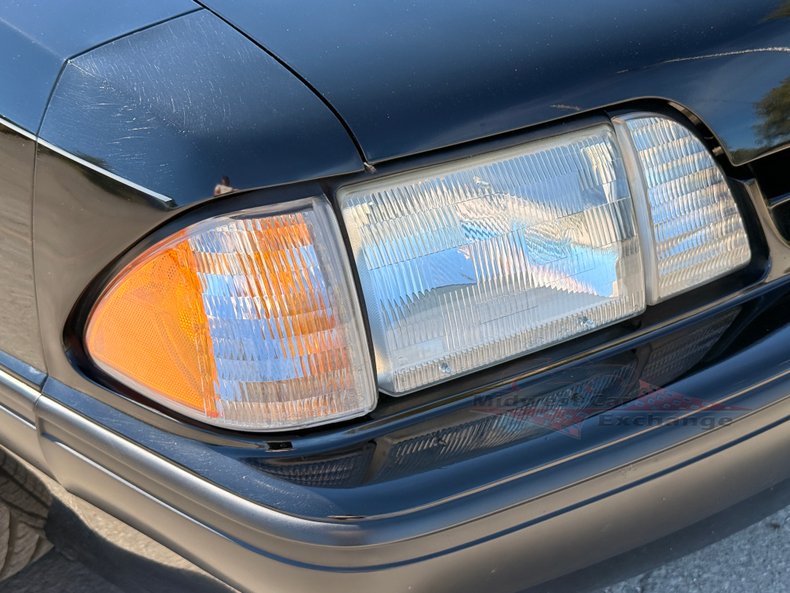 1990 ford mustang lx