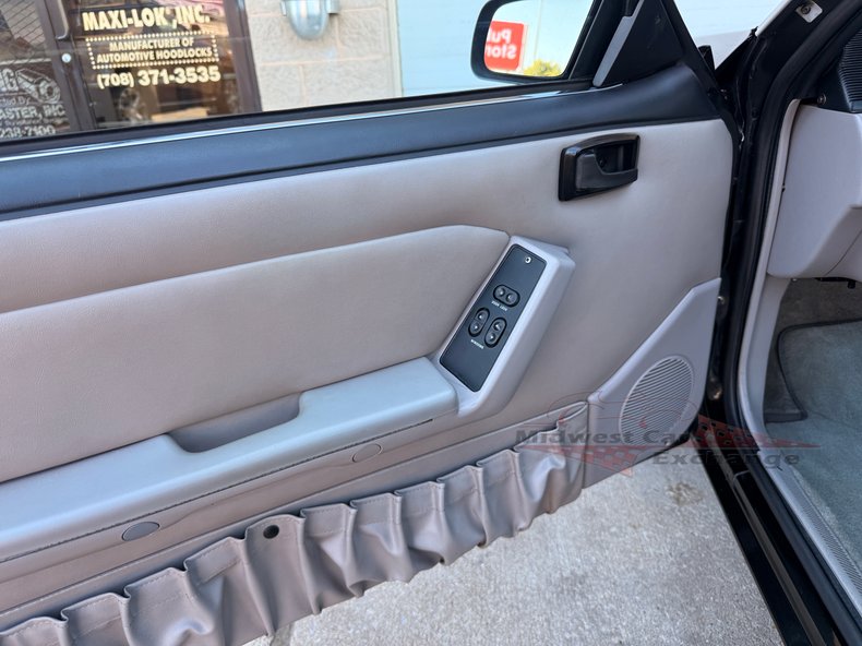 1990 ford mustang lx