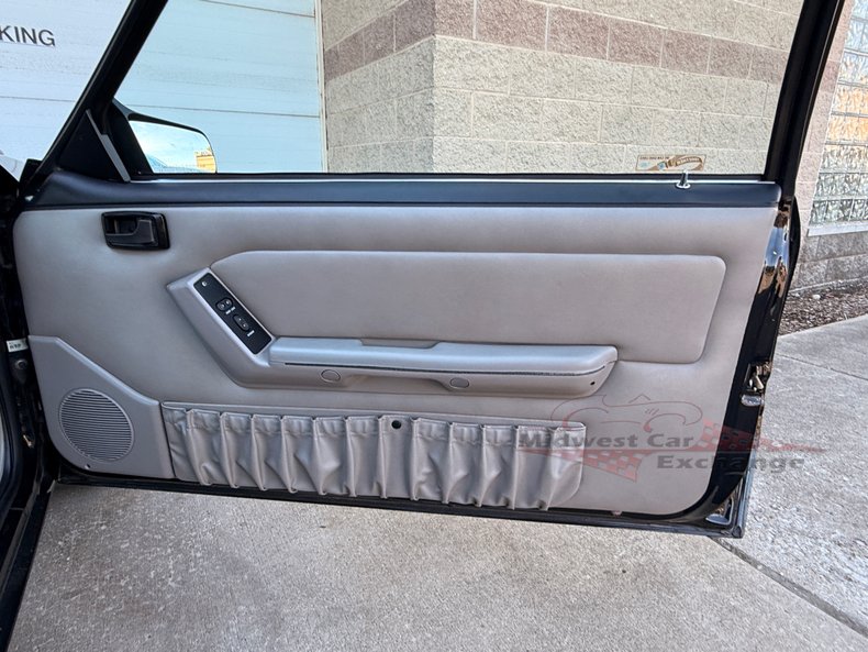 1990 ford mustang lx