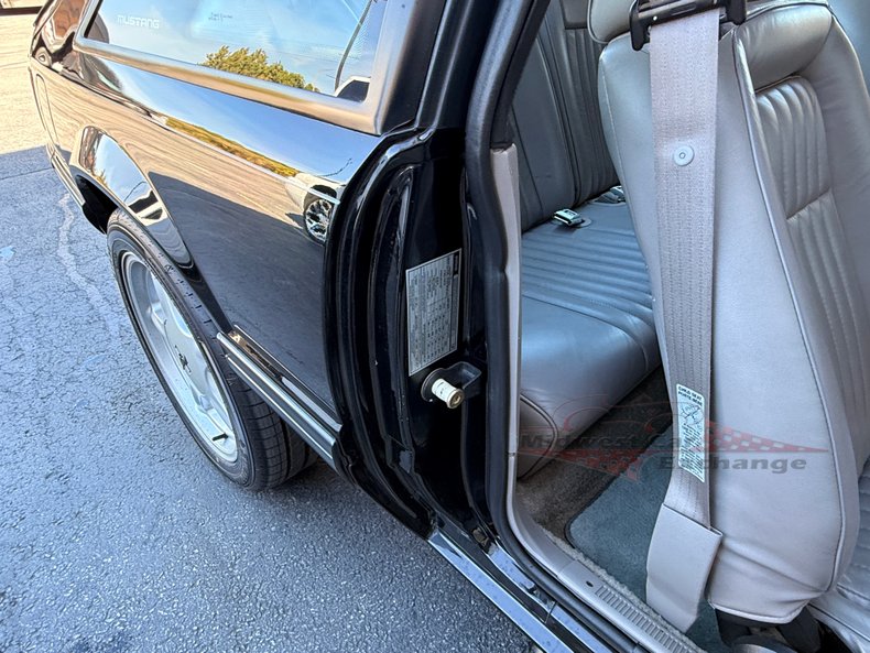 1990 ford mustang lx