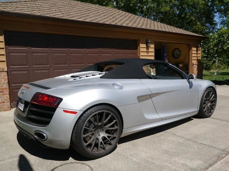 2011 audi r8