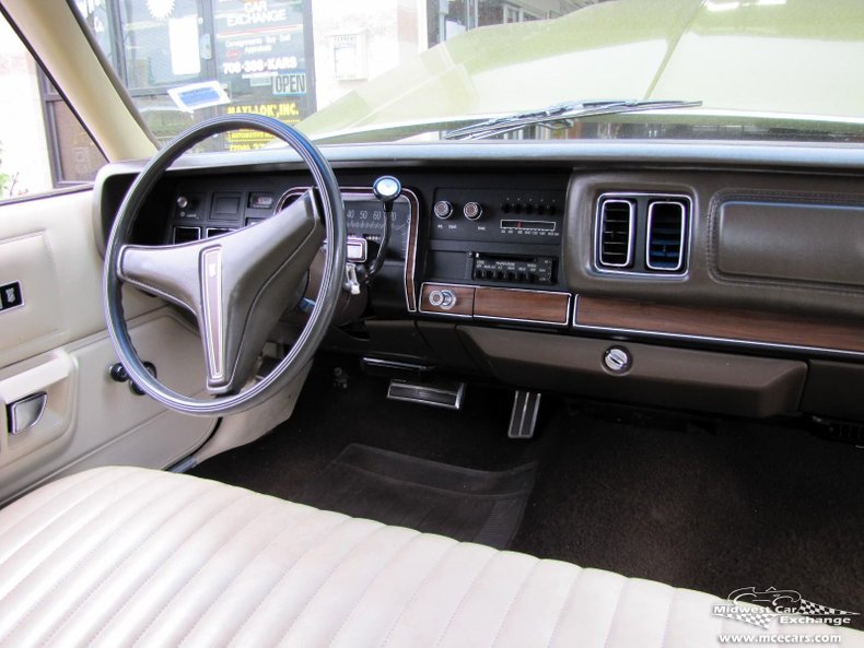 1975 chrysler newport 4 door sedan