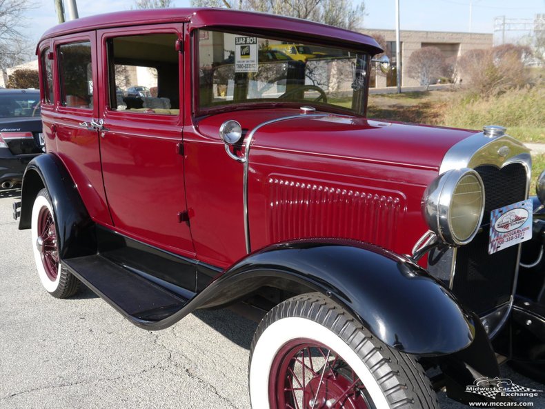 1930 ford model a deluxe fordor town sedan