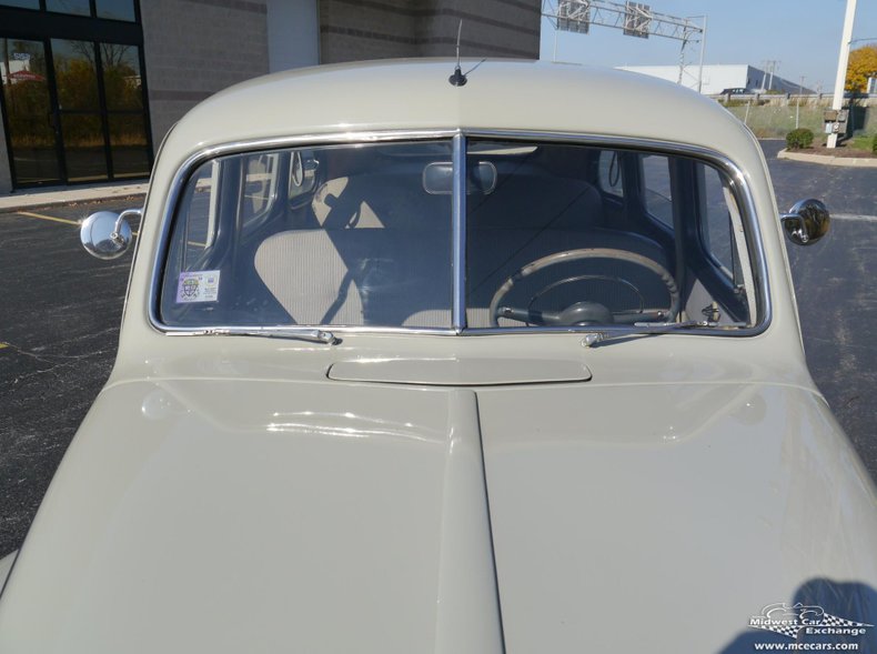1946 ford super deluxe fordor sedan