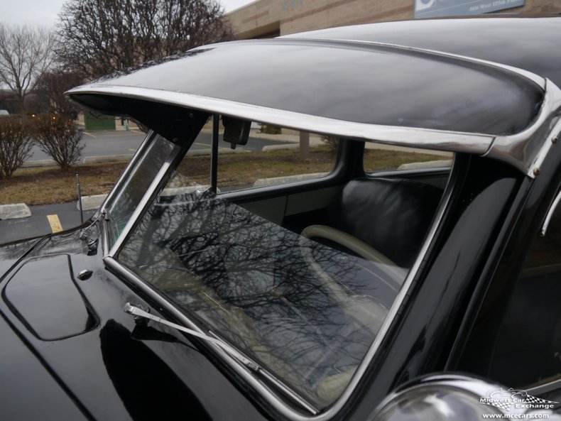 1948 ford super deluxe 2 door sedan