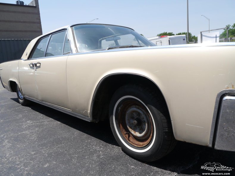 1961 lincoln continental 4 door sedan