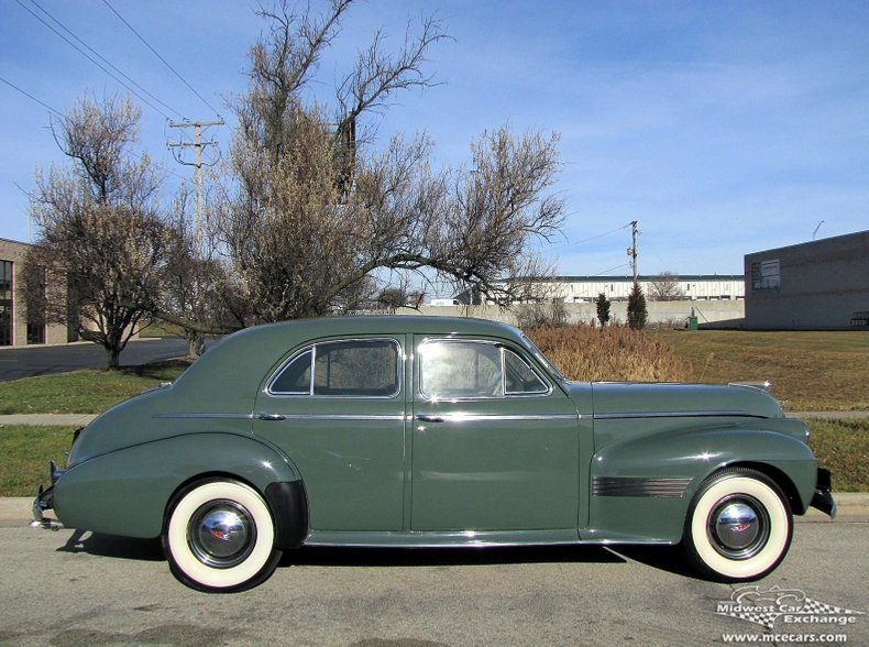 1940 oldsmobile series 90 custom cruiser 4 door