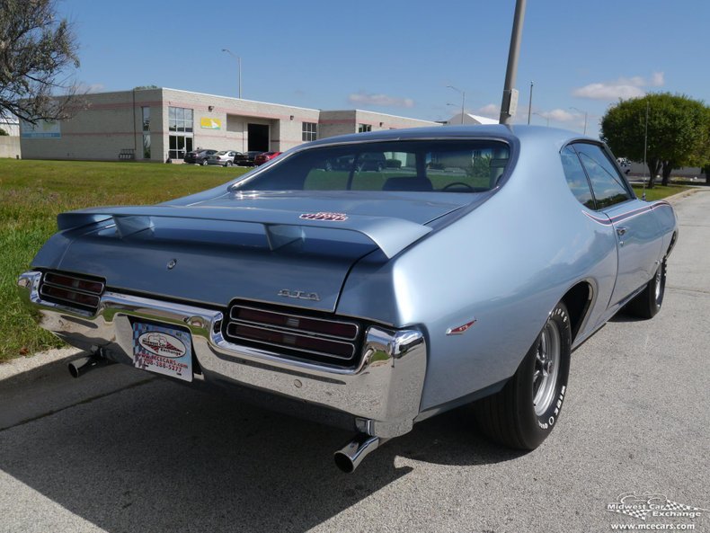 1969 pontiac gto judge