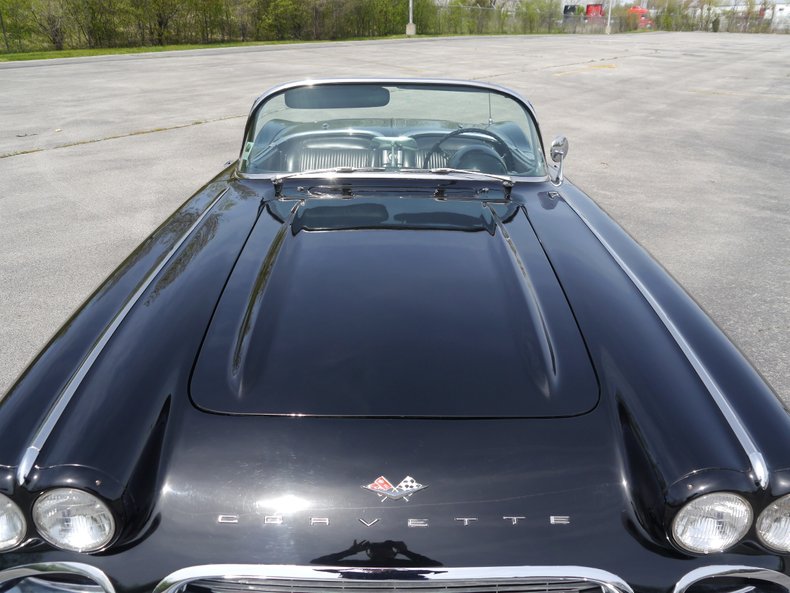 1961 chevrolet corvette convertible