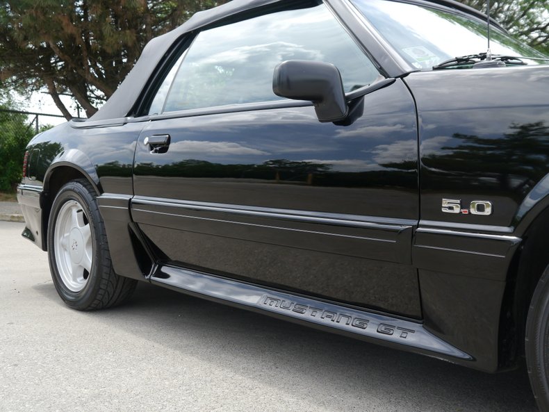 1993 ford mustang gt convertible