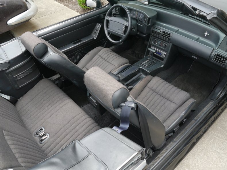 1993 ford mustang gt convertible