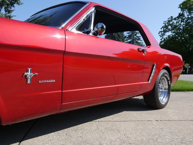 1965 ford mustang