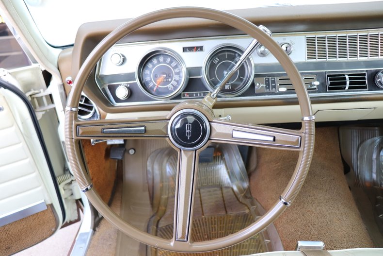 1967 oldsmobile vista cruiser