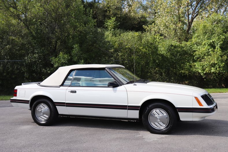 1983 ford mustang glx convertible