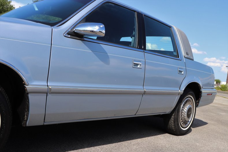 1992 chrysler new yorker salon