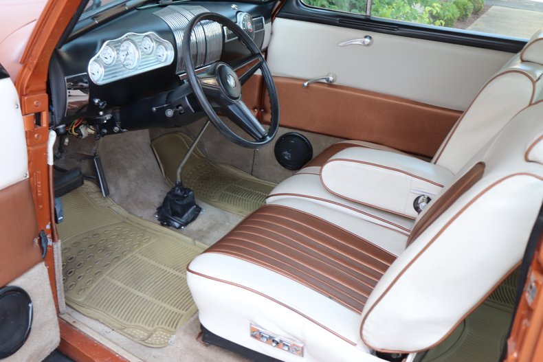 1940 pontiac deluxe 8 two door touring sedan