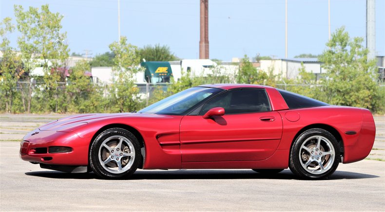2004 Chevrolet Corvette | Midwest Car Exchange