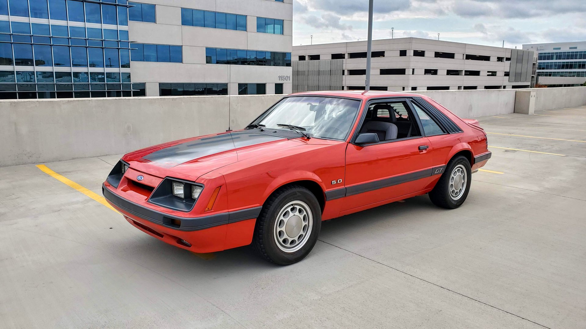 1986 ford mustang gt hatchback 5 speed