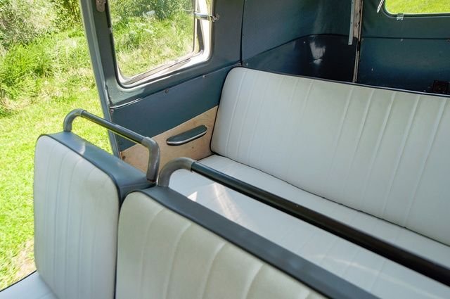 1959 Volkswagen 19-Window Bus | Motoexotica Classic Cars
