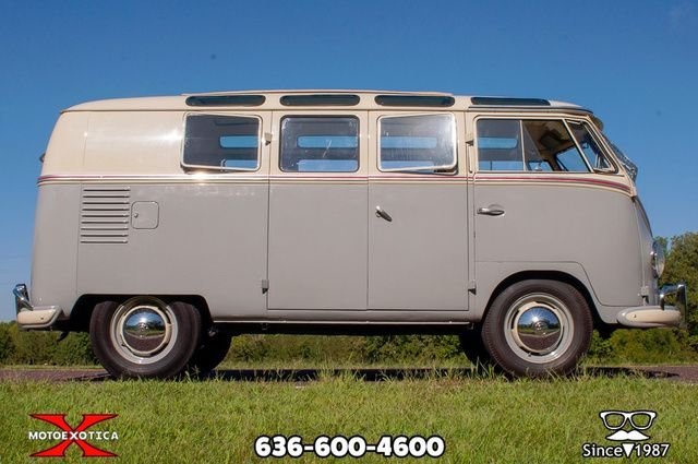 1959 Volkswagen 19-Window Bus | Motoexotica Classic Cars