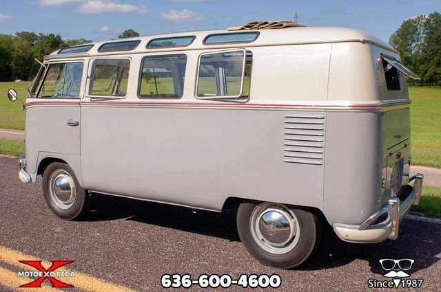 1959 Volkswagen 19-Window Bus | Motoexotica Classic Cars
