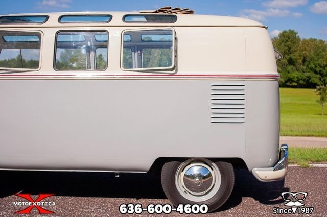 1959 Volkswagen 19-Window Bus | Motoexotica Classic Cars