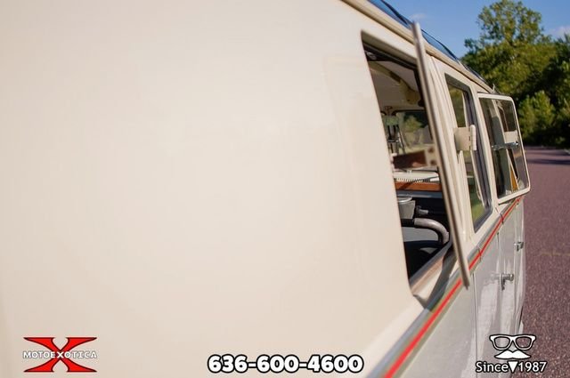 1959 Volkswagen 19-Window Bus | Motoexotica Classic Cars