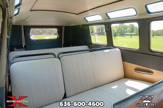 1959 Volkswagen 19-Window Bus | Motoexotica Classic Cars