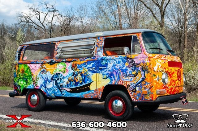 1971 Volkswagen Bus | Motoexotica Classic Cars