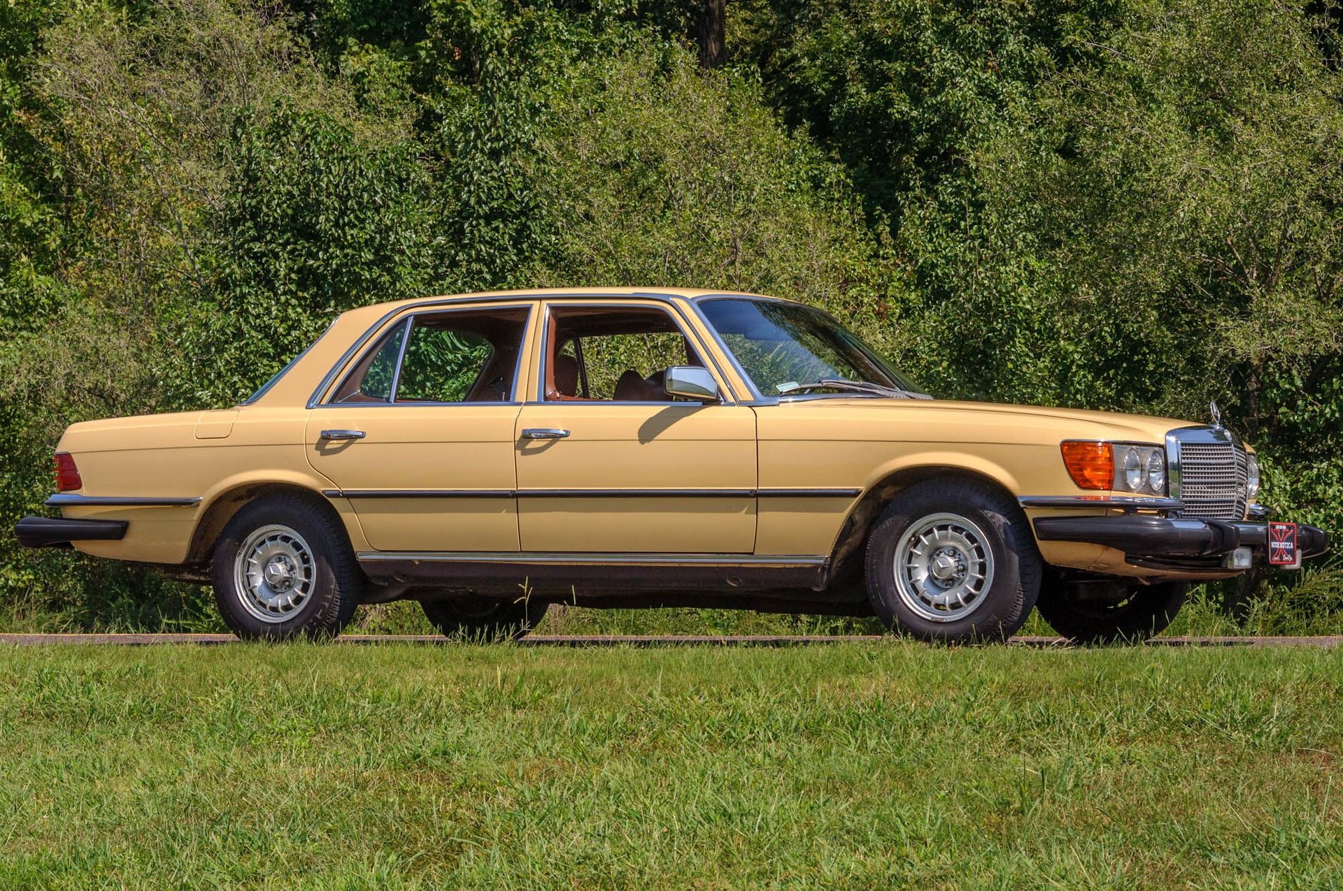 1980 Mercedes-Benz 300SD | Motoexotica Classic Cars