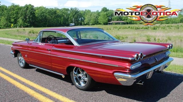 1960 Pontiac Parisienne | Motoexotica Classic Cars