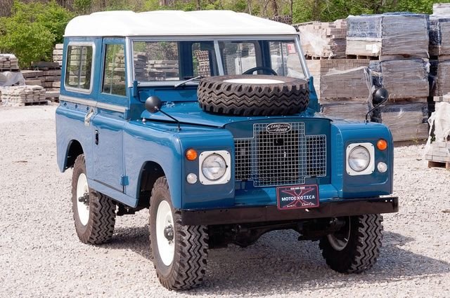 1973 Land Rover Series III | Motoexotica Classic Cars