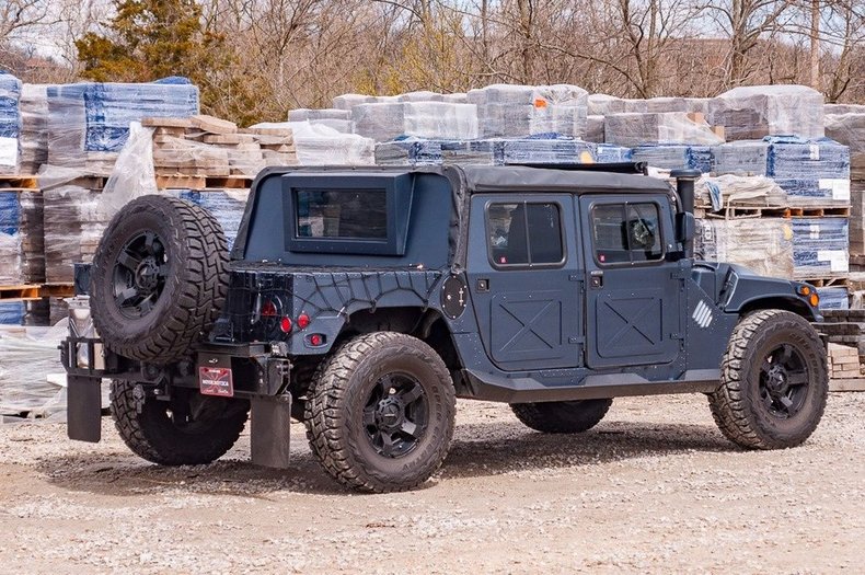 2001 Am General Hummer | Motoexotica Classic Cars