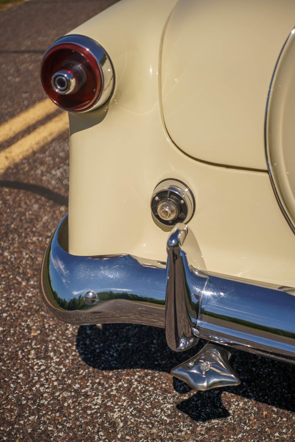 1953 ford crestliner