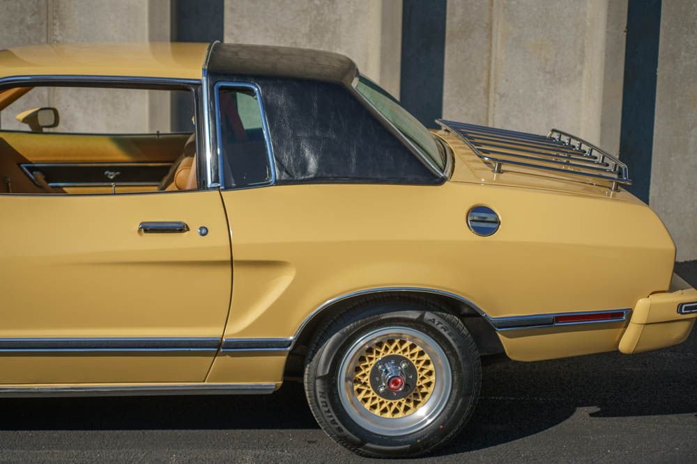 1977 ford mustang ii ghia